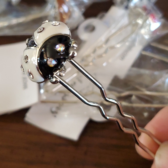 Beetle Hair Pin - Picture 6 of 6